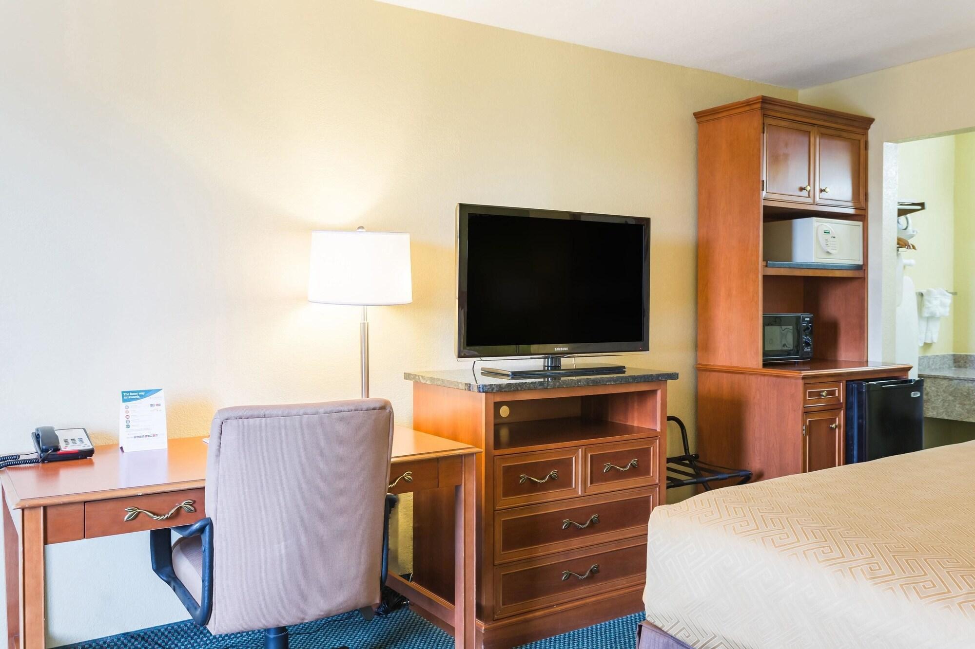 Econo Lodge White Pine Morristown I-81 & I-40 Split Buitenkant foto