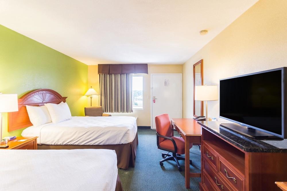 Econo Lodge White Pine Morristown I-81 & I-40 Split Buitenkant foto
