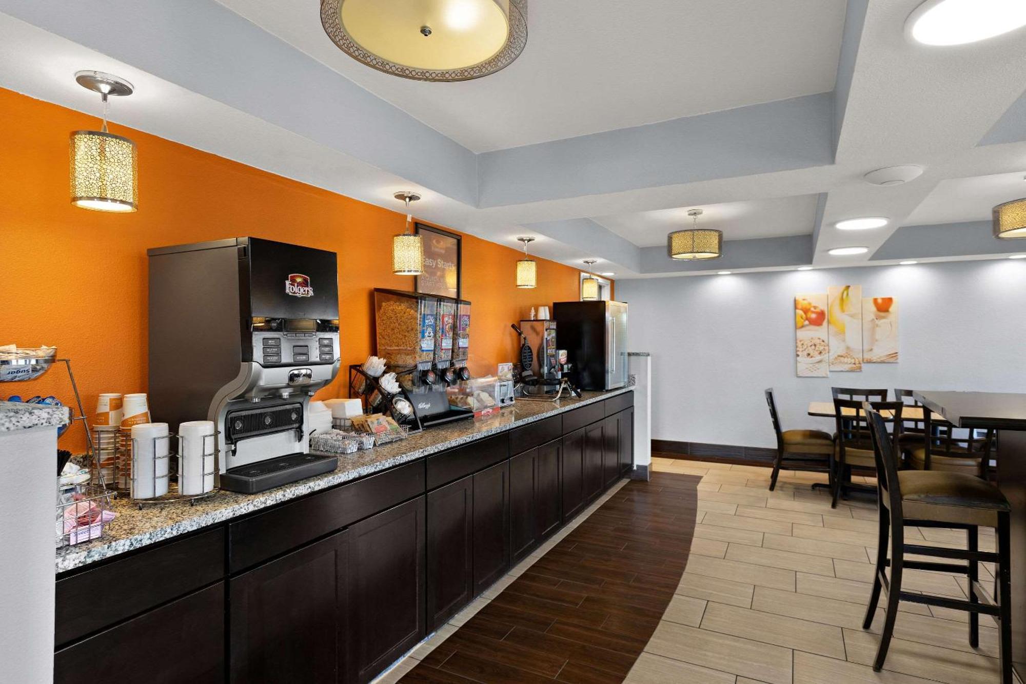 Econo Lodge White Pine Morristown I-81 & I-40 Split Buitenkant foto
